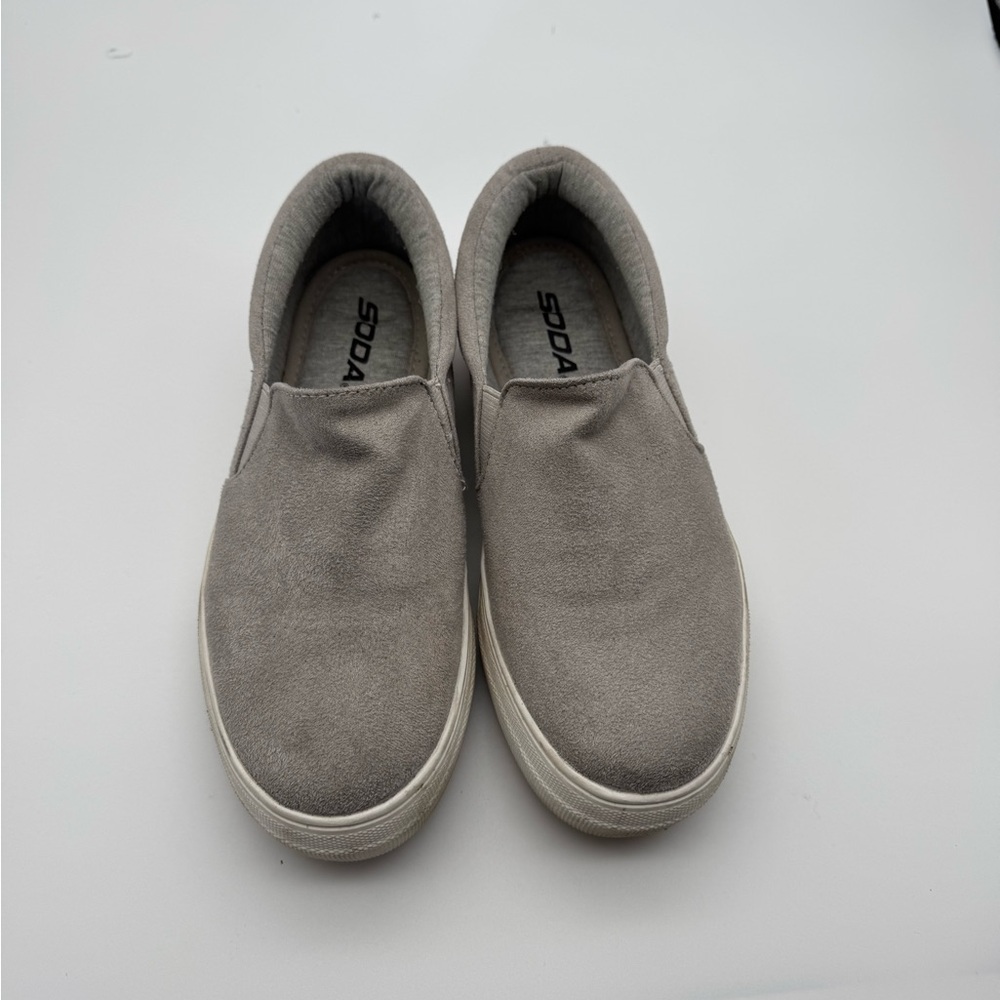 Soda Men's Light Gray Slip-On Loafers